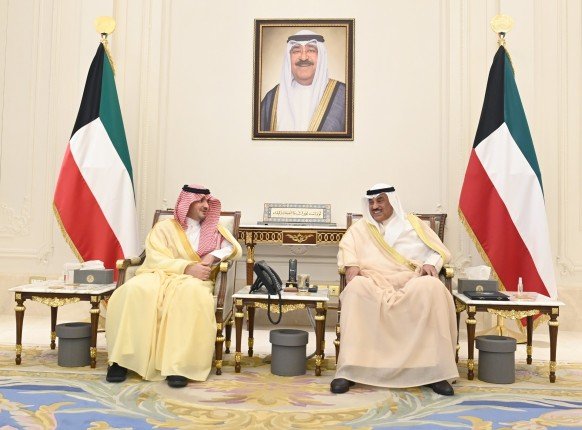 ولي عهد الكويت يستقبل النائب الأول لرئيس مجلس الوزراء وزير الداخلية ووزير الداخلية السعودي ولي عهد الكويت يستقبل النائب الأول لرئيس مجلس الوزراء وزير الداخلية ووزير الداخلية السعودي