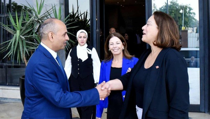 الهيئة العامة للاستثمار والمناطق الحرة تستضيف رئيس الهيئة التونسية TIA الهيئة العامة للاستثمار والمناطق الحرة تستضيف رئيس الهيئة التونسية TIA