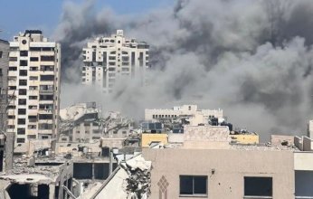 جيش الاحتلال الإسرائيلي ينسف برج مشتهى في غزة (فيديو)