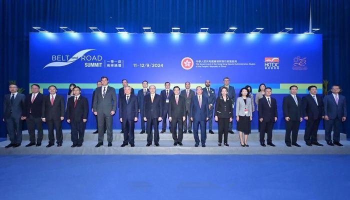 مفوض مبادرة الحزام والطريق في هونغ كونغ يؤكد عمق العلاقات مع دولة الكويت مفوض مبادرة الحزام والطريق في هونغ كونغ يؤكد عمق العلاقات مع دولة الكويت