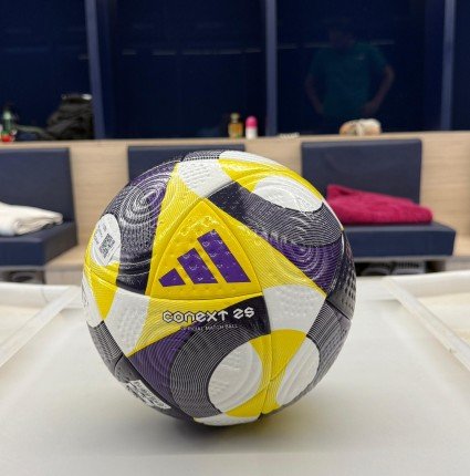 فيفا يكشف الكرة الرسمية لمباراة بيراميدز وأوكلاند في كأس إنتركونتيننتال فيفا يكشف الكرة الرسمية لمباراة بيراميدز وأوكلاند في كأس إنتركونتيننتال