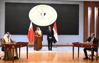 مصر.. رئيس الوزراء وولي عهد البحرين يشهدان توقيع 8 وثائق في مجالات التعاون