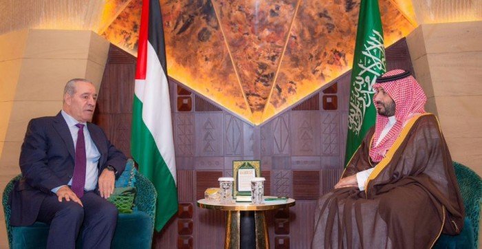 السعودية وفلسطين تبحثان تطورات الأحداث وجهود دعم القضية الفلسطينية السعودية وفلسطين تبحثان تطورات الأحداث وجهود دعم القضية الفلسطينية