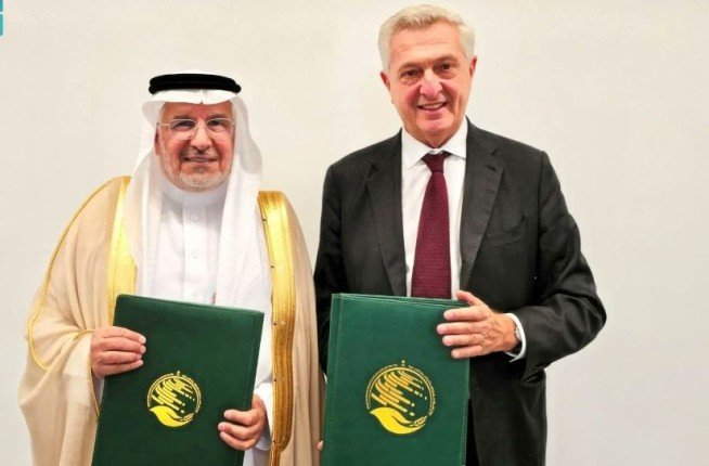 سلمان للإغاثة يوقّع برنامجًا مشتركًا لدعم المتضررين في أوكرانيا سلمان للإغاثة يوقّع برنامجًا مشتركًا لدعم المتضررين في أوكرانيا