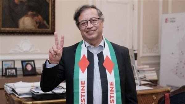 إدارة ترامب تلغي تأشيرة رئيس كولومبيا.. .اعرف السبب إدارة ترامب تلغي تأشيرة رئيس كولومبيا.. .اعرف السبب