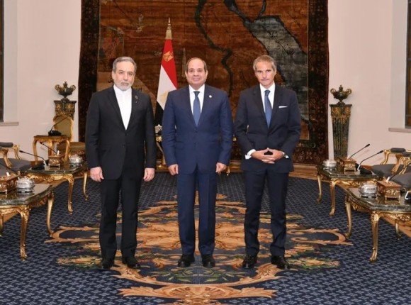 عبد العاطي: اتفاق القاهرة بين إيران ووكالة الطاقة الذرية لاستئناف التعاون تم برعاية الرئيس السيسي عبد العاطي: اتفاق القاهرة بين إيران ووكالة الطاقة الذرية لاستئناف التعاون تم برعاية الرئيس السيسي