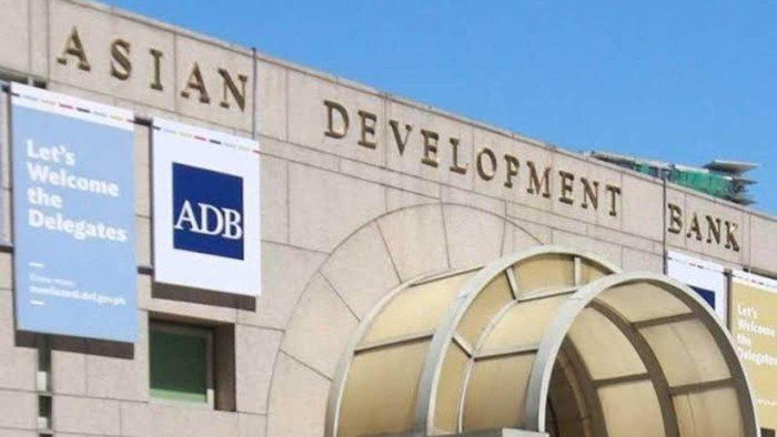 بنك التنمية الآسيوي يخفض توقعات النمو في القارة إلى 4.8% بسبب الرسوم الجمركية الأمريكية بنك التنمية الآسيوي يخفض توقعات النمو في القارة إلى 4.8% بسبب الرسوم الجمركية الأمريكية