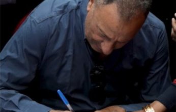 الخطيب يدلي بصوته في الجمعية العمومية للأهلي