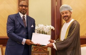 سلطان عمان يتلقى رسالة خطية من رئيس جمهورية الكونغو