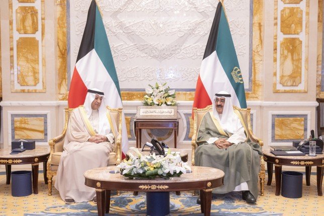 أمير الكويت يستقبل الأمين العام لمجلس التعاون لدول الخليج العربية أمير الكويت يستقبل الأمين العام لمجلس التعاون لدول الخليج العربية