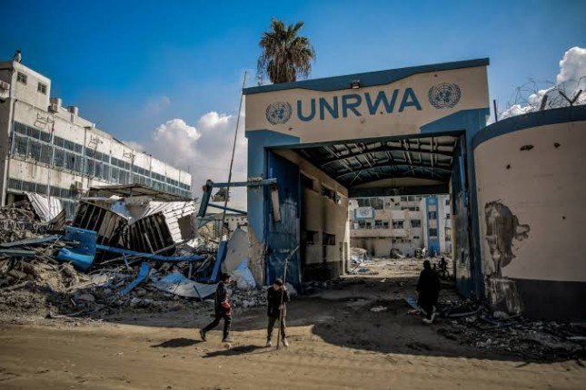 الأونروا: الاحتلال الإسرائيلي قصف 12 منشأة تابعة للوكالة في مدينة غزة خلال الشهر الجاري الأونروا: الاحتلال الإسرائيلي قصف 12 منشأة تابعة للوكالة في مدينة غزة خلال الشهر الجاري