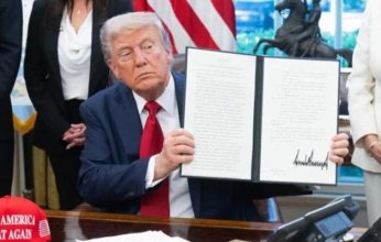 الرئيس الأمريكي يفرض رسوما جمركية جديدة على الشاحنات الثقيلة والأدوية والأثاث