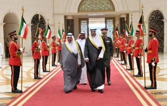 ولي العهد الكويتي يتوجه إلى قطر لترؤس وفد الكويت في القمة العربية الإسلامية الطارئة بالدوحة