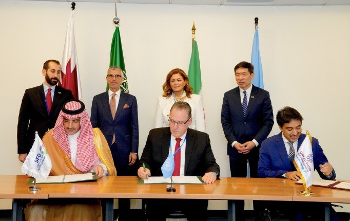 السعودية وقطر تعلنان مبادرة أممية بقيمة 89 مليون دولار لدعم الاستقرار في سوريا السعودية وقطر تعلنان مبادرة أممية بقيمة 89 مليون دولار لدعم الاستقرار في سوريا
