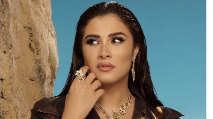 ياسمين عبد العزيز تجذب الجماهير وتتألق فى أحدث جلسة تصوير لها.. ياسمين عبد العزيز تجذب الجماهير وتتألق فى أحدث جلسة تصوير لها..