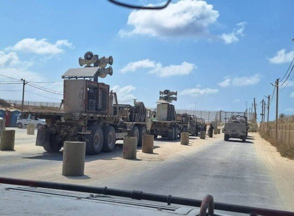 جيش الاحتلال الإسرائيلي ينشر مكبرات صوت في غزة لإجبار السكان على سماع خطاب نتنياهو بالأمم المتحدة جيش الاحتلال الإسرائيلي ينشر مكبرات صوت في غزة لإجبار السكان على سماع خطاب نتنياهو بالأمم المتحدة
