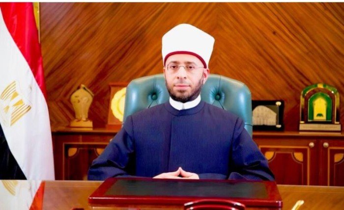«الأوقاف المصرية» تقبل اعتذار الشاب صاحب الفيديو المسيء للمولد النبوي الشريف «الأوقاف المصرية» تقبل اعتذار الشاب صاحب الفيديو المسيء للمولد النبوي الشريف