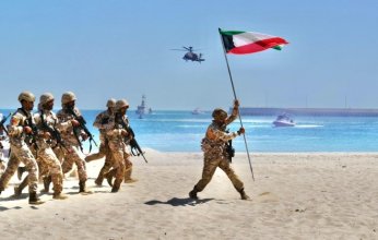 الكويت.. رئيس الأركان العامة للجيش يقوم بزيارة إلى قاعدة (محمد الأحمد) البحرية