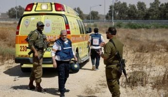 إصابة إسرائيليين في عملية طعن بفندق قرب القدس الشريف