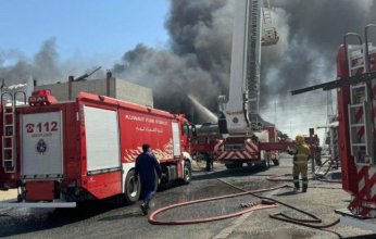 «الإطفاء الكويتية»: السيطرة على حريق مصنع في منطقة الأحمدي الصناعية
