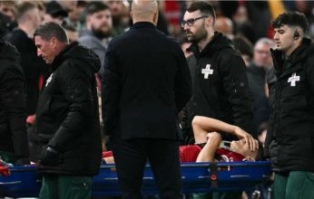 صدمة في ليفربول بعد تأكد غياب مدافعه الواعد عام كامل