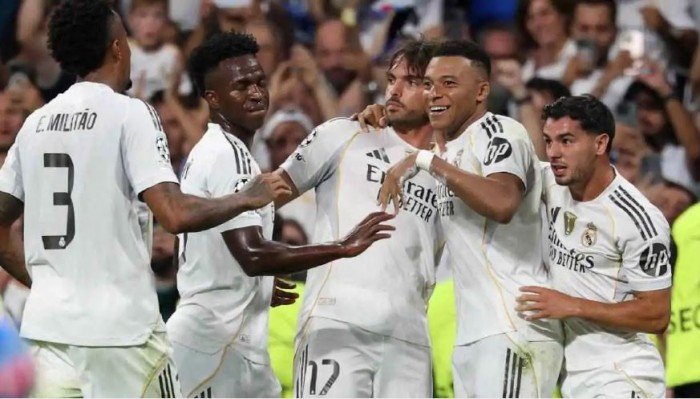 مواجهة مثيرة.. بث مباشر لمباراة ريال مدريد وليفانتي في الدوري الإسباني مواجهة مثيرة.. بث مباشر لمباراة ريال مدريد وليفانتي في الدوري الإسباني
