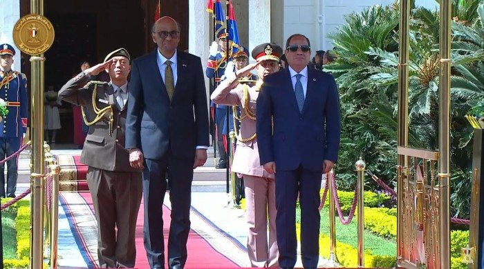 مصر.. الرئيس السيسي ونظيره السنغافوري يستعرضان حرس الشرف مصر.. الرئيس السيسي ونظيره السنغافوري يستعرضان حرس الشرف