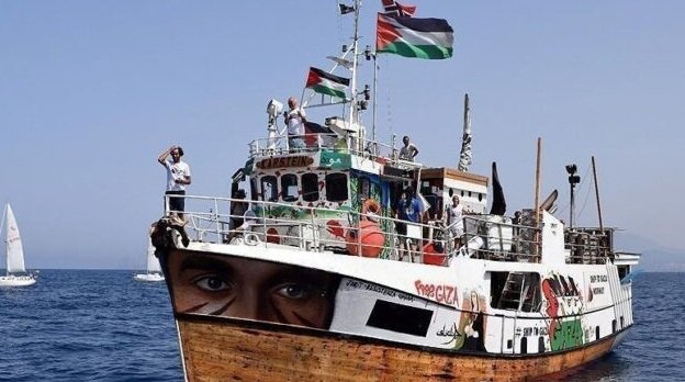 تونس.. أسطول الصمود يغادر ميناء سيدي بوسعيد نحو بنزرت في طريقه إلى غزة تونس.. أسطول الصمود يغادر ميناء سيدي بوسعيد نحو بنزرت في طريقه إلى غزة