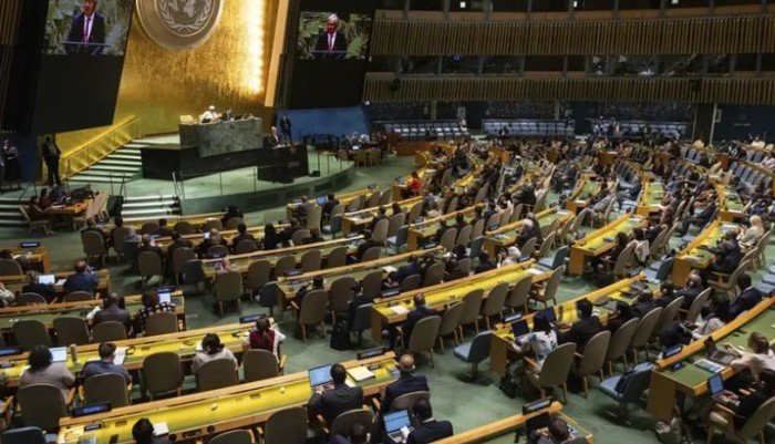 عاجل.. الأمم المتحدة تتبنى قرارًا يؤيد حل الدولتين وإقامة دولة فلسطينية عاجل.. الأمم المتحدة تتبنى قرارًا يؤيد حل الدولتين وإقامة دولة فلسطينية