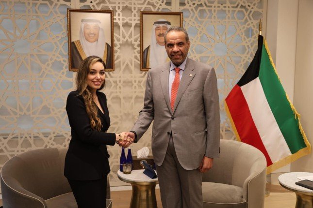 الكويت.. وزير الخارجية يلتقي كبيرة مسؤولي إدارة شؤون الشرق الأدنى في وزارة الخارجية الأمريكية الكويت.. وزير الخارجية يلتقي كبيرة مسؤولي إدارة شؤون الشرق الأدنى في وزارة الخارجية الأمريكية