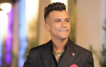 إصابات بالذراع والقدم.. عصام صاصا يثير قلق جمهوره بعد تعرضه لحادث