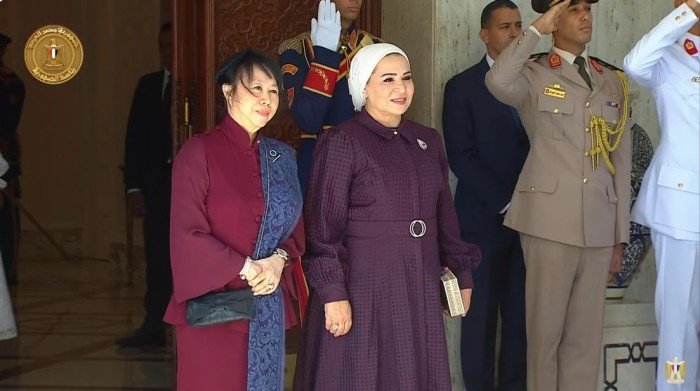 مصر.. السيدة انتصار السيسي تستقبل حرم الرئيس السنغافوري بقصر الاتحادية مصر.. السيدة انتصار السيسي تستقبل حرم الرئيس السنغافوري بقصر الاتحادية