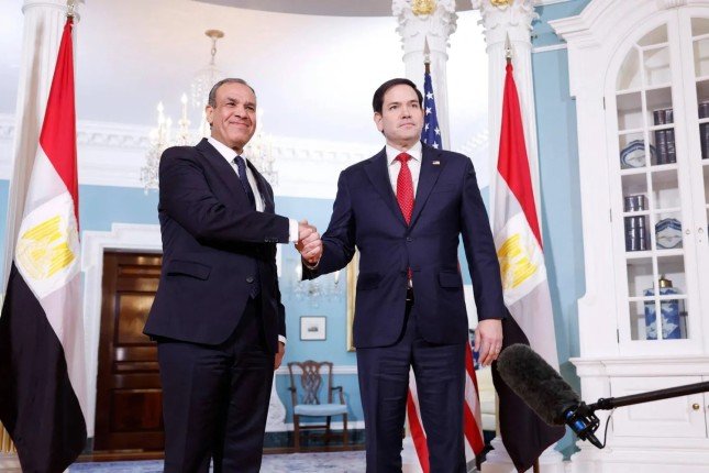 وزير الخارجية المصري يشدد لنظيره الأمريكي على انسحاب القوات الإسرائيلية من غزة ورفض التهجير وزير الخارجية المصري يشدد لنظيره الأمريكي على انسحاب القوات الإسرائيلية من غزة ورفض التهجير