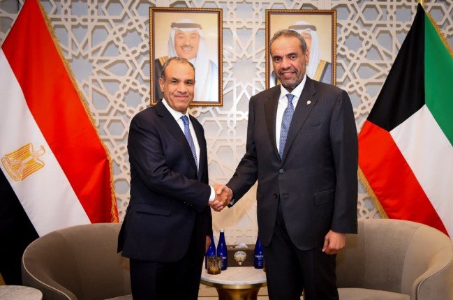 وزير الخارجية المصري يعقد مباحثات مع نظيره الكويتي في نيويورك وزير الخارجية المصري يعقد مباحثات مع نظيره الكويتي في نيويورك