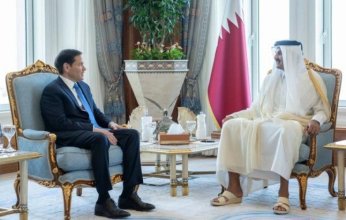 أمير قطر يبحث مع وزير الخارجية الأمريكي مستجدات الأوضاع الإقليمية والدولية