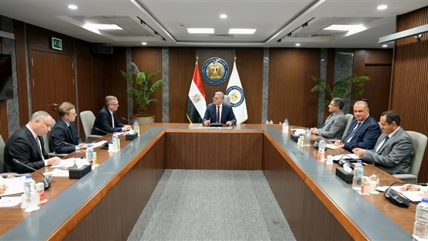 مصر والسعودية تبحثان فرصًا استثمارية في البتروكيماويات والأسمدة مصر والسعودية تبحثان فرصًا استثمارية في البتروكيماويات والأسمدة