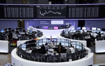 الأسهم الأوروبية ترتفع بدعم من قطاعي الرعاية الصحية والدفاع