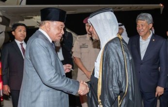 رئيس وزراء ماليزيا يصل الدوحة للمشاركة في القمة العربية الإسلامية الطارئة