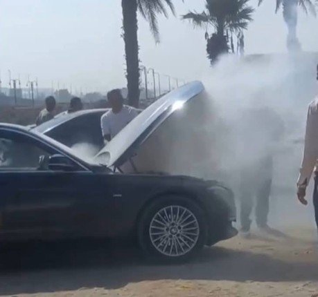 تعرض سيارة الإعلامي أحمد شوبير للحريق بالقاهرة تعرض سيارة الإعلامي أحمد شوبير للحريق بالقاهرة