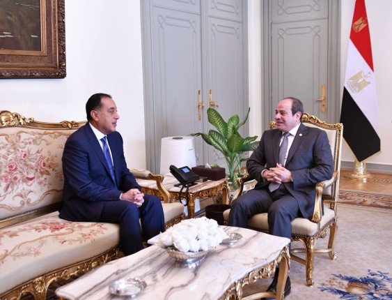 الموقع الرئاسي ينشر فيديو الرئيس السيسي يجتمع مع «مدبولي» للاطلاع على نتائج زيارته لنيويورك الموقع الرئاسي ينشر فيديو الرئيس السيسي يجتمع مع «مدبولي» للاطلاع على نتائج زيارته لنيويورك