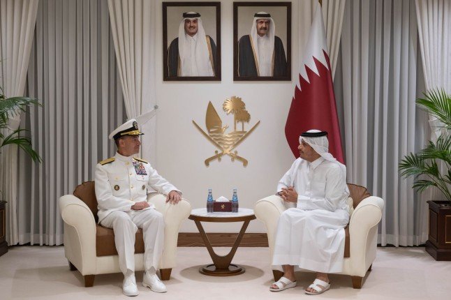 وزير الخارجية القطري يستقبل قائد القيادة المركزية الأمريكية وزير الخارجية القطري يستقبل قائد القيادة المركزية الأمريكية
