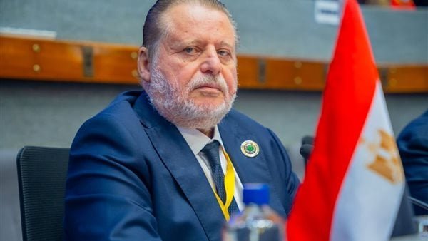 محافظ البنك المركزى: الموارد المحلية من العملة الأجنبية سجلت مستوى قياسيا فى أغسطس محافظ البنك المركزى: الموارد المحلية من العملة الأجنبية سجلت مستوى قياسيا فى أغسطس