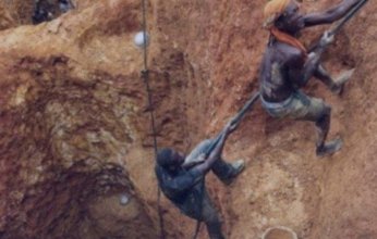 انهيار آبار تعدين بالسودان.. .عشرات الضحايا بين قتيل وجريح