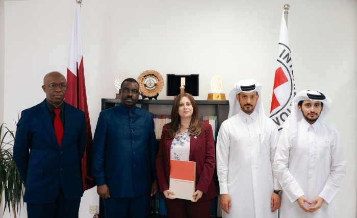 قطر تسلم اللجنة الدولية للصليب الأحمر نسخة من آلية إطلاق سراح المحتجزين بالنزاع بين الكونغو وتحالف نهر الكونغو قطر تسلم اللجنة الدولية للصليب الأحمر نسخة من آلية إطلاق سراح المحتجزين بالنزاع بين الكونغو وتحالف نهر الكونغو