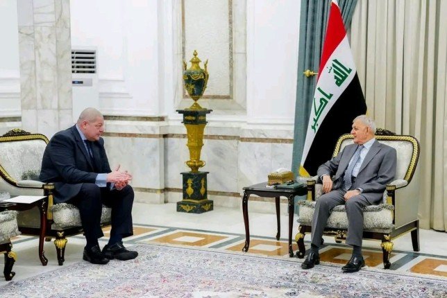 سفير مصر في العراق يلتقي رئيس الجمهورية ورئيس الوزراء سفير مصر في العراق يلتقي رئيس الجمهورية ورئيس الوزراء