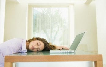 اكتشاف أسباب بيولوجية للتعب المستمر تفتح آفاقًا لعلاجات جديدة