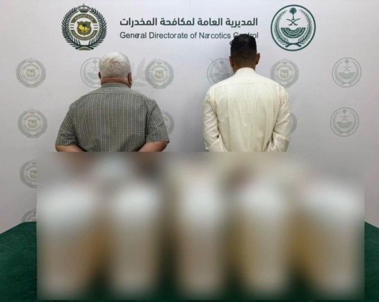 ضبط كمية من مادة الشبو المخدر مخبأة في حافلة نقل ركّاب بالمدينة المنورة ضبط كمية من مادة الشبو المخدر مخبأة في حافلة نقل ركّاب بالمدينة المنورة