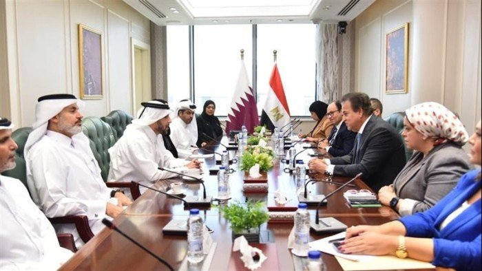 مباحثات مصرية - قطرية لسبل تعزيز التعاون الصحي وتبادل الخبرات مباحثات مصرية - قطرية لسبل تعزيز التعاون الصحي وتبادل الخبرات