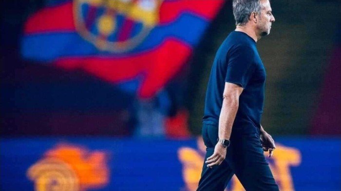 أول تحرك من برشلونة بعد إيقاف مدربه فليك أول تحرك من برشلونة بعد إيقاف مدربه فليك