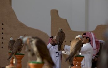معرض الصقور والصيد بالسعودية.. تجربة فريدة واقبال كبير لهواة الموروث الثقافي والشعبي